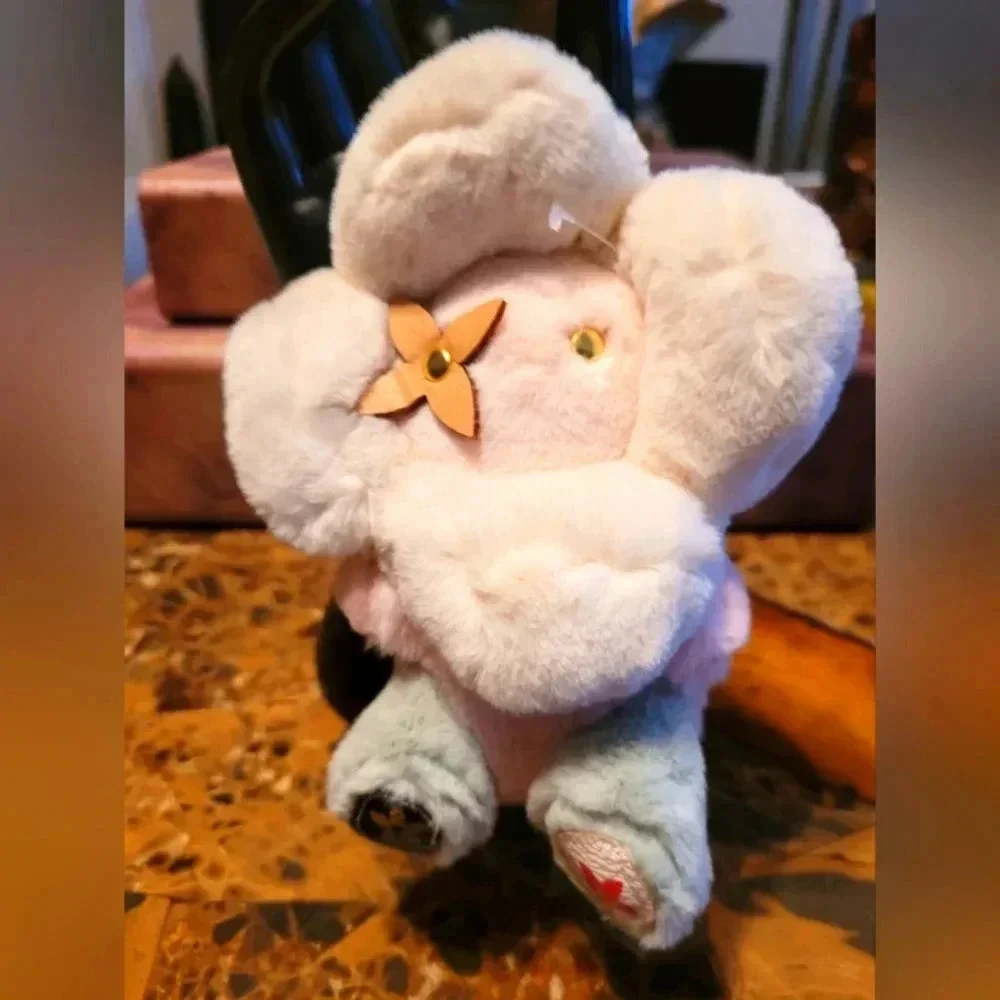 Plush Flower Accessory - Picture 1 of 2